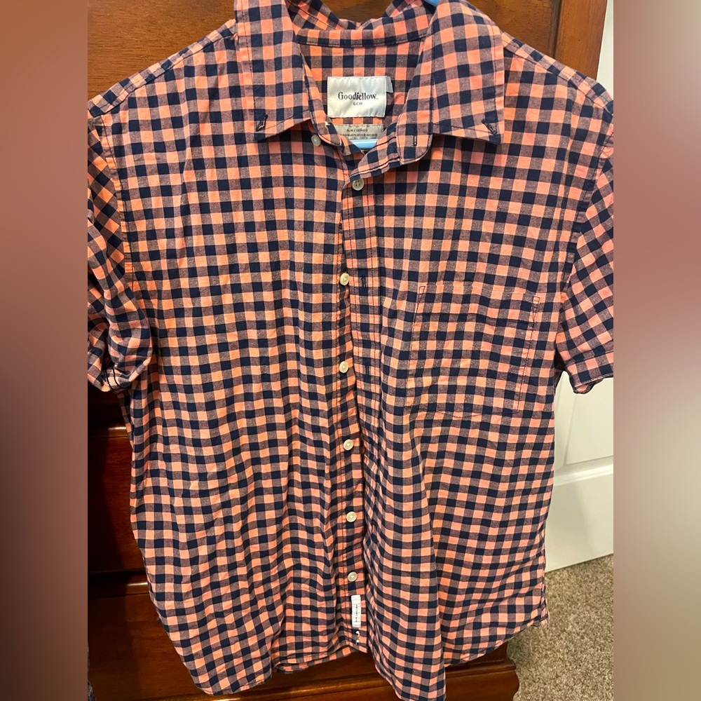 Men’s plaid button down